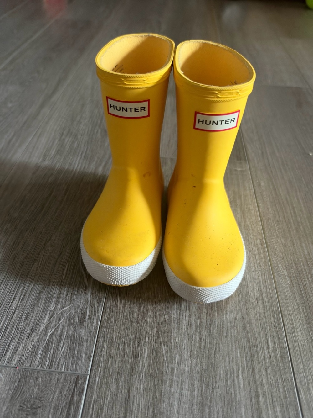 Hunter Kids Yellow Rubber Rain Boots with White Soles